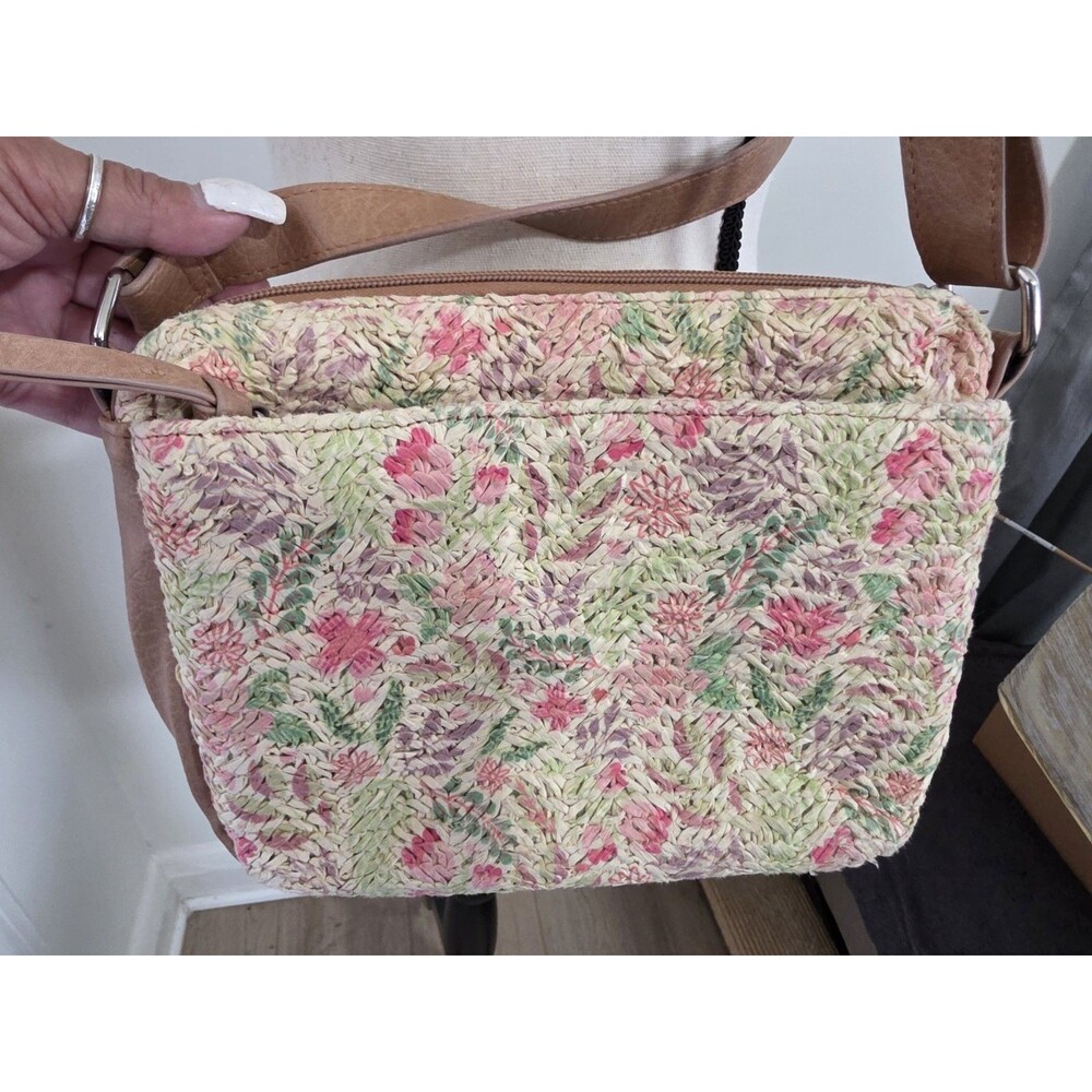 Beautiful Bueno Print Woven Straw Shoulder Handbag Floral Tote Beach Vacation GC